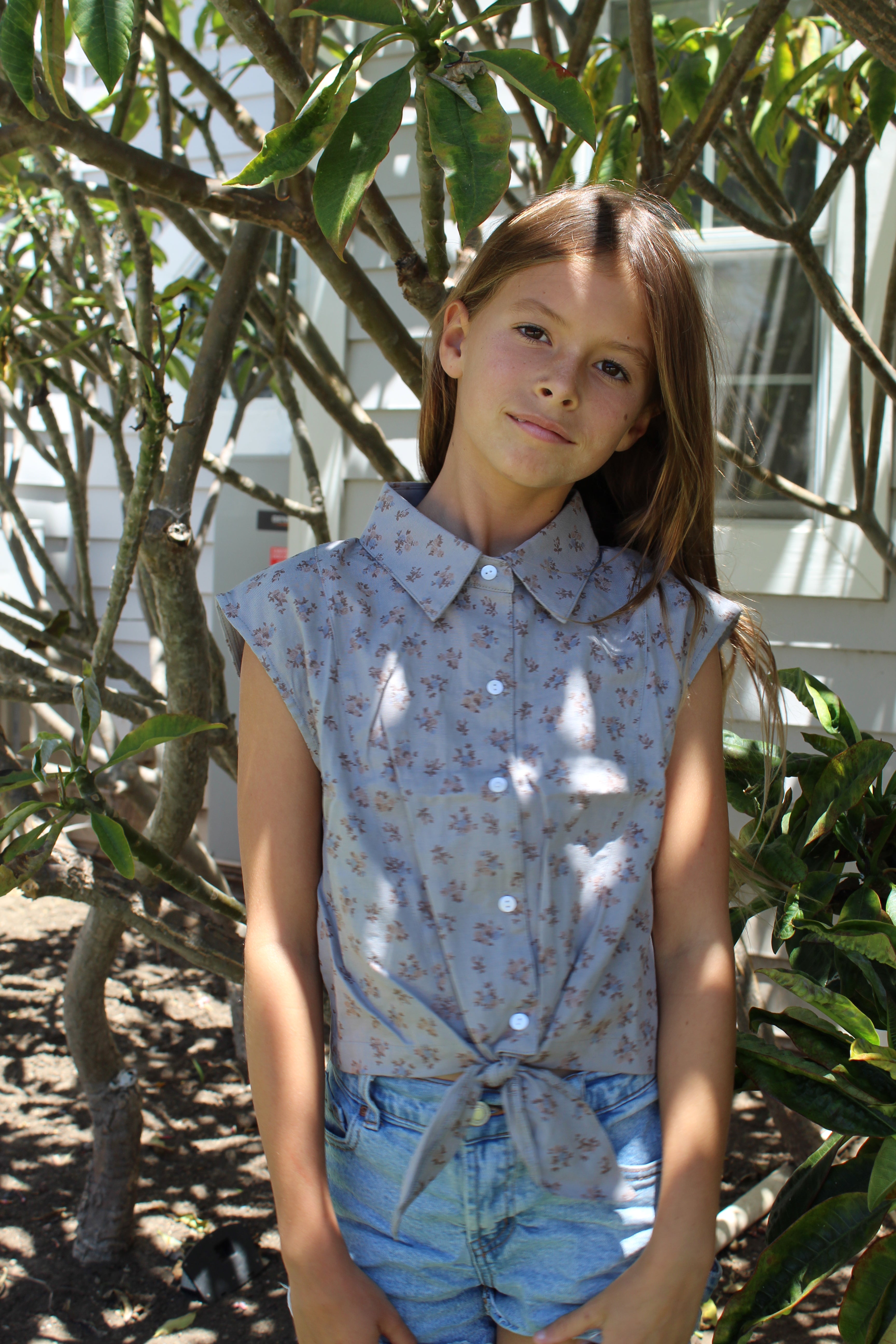 TWEEN GIRLS BUTTON UP CROPPED SHIRT