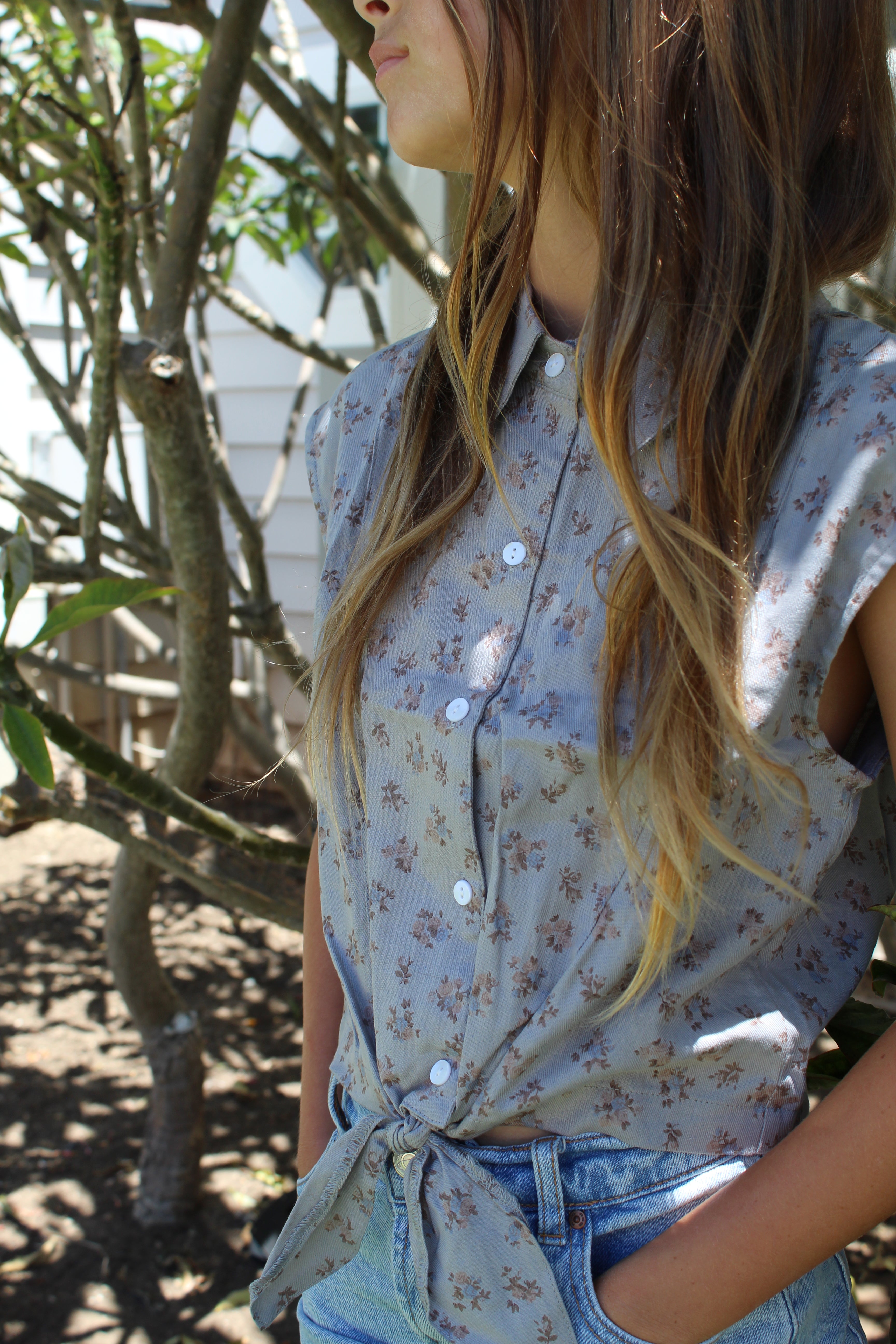 TWEEN GIRLS BUTTON UP CROPPED SHIRT
