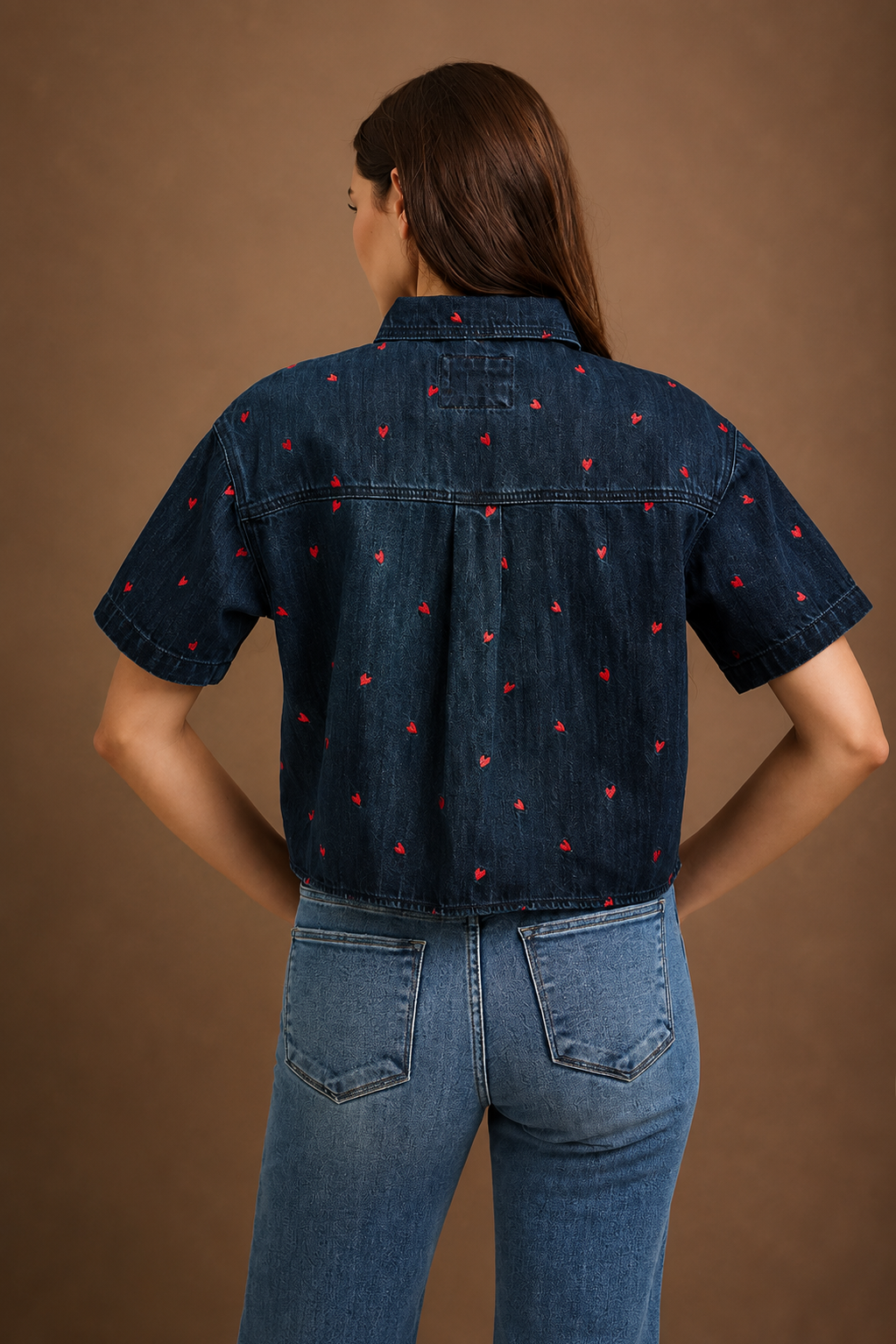 RISEN Cropped Short Sleeve with Heart Embroidery
